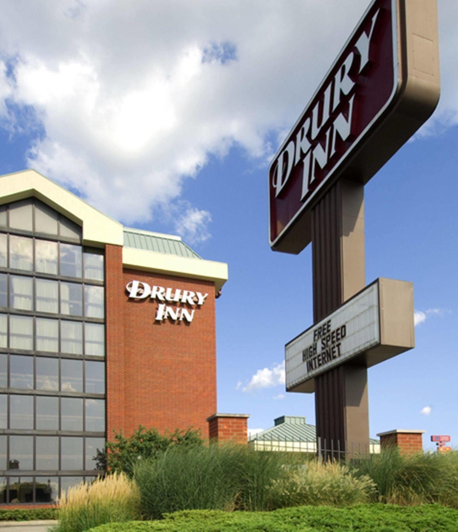 Drury Inn & Suites Terre Haute Exterior foto